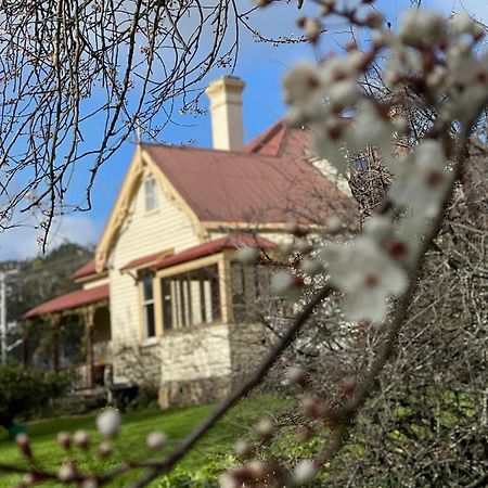 แคมบริดจ์เฮาส์บีแอนด์บี Bed & Breakfast Geeveston ภายนอก รูปภาพ