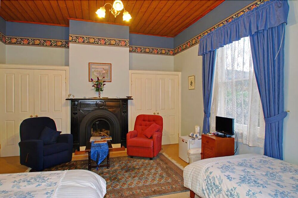 แคมบริดจ์เฮาส์บีแอนด์บี Bed & Breakfast Geeveston ภายนอก รูปภาพ